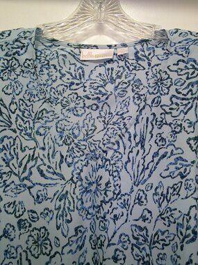 Belle by Kim Gravel Blue Floral Scroll Printed Blouse Size 2X Amazing Condition